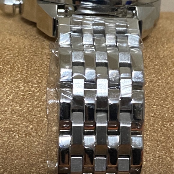 Brand New Tory Burch Watch! - Picture 7 of 8